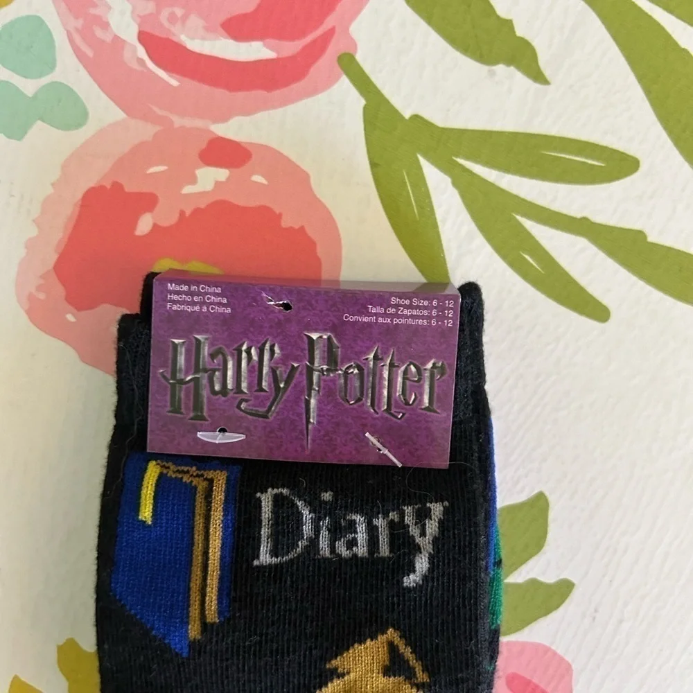 NWT harry Potter novelty socks, 6-12